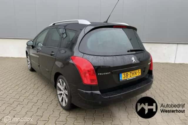 Peugeot 308 (2012) thumbnail 3