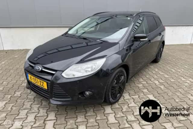 Ford Focus (2013) thumbnail 2