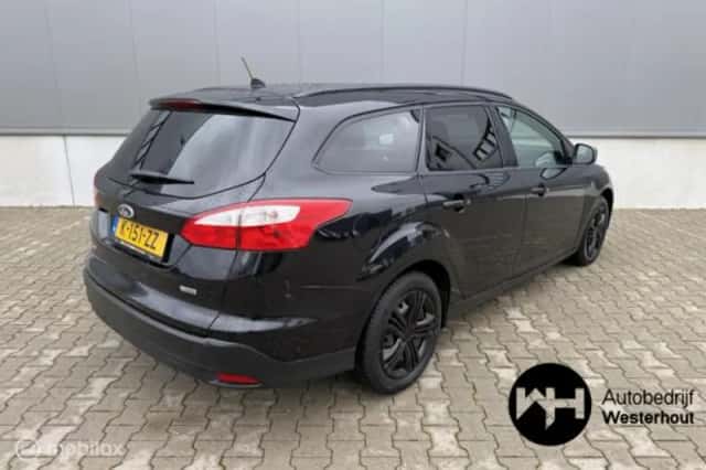 Ford Focus (2013) thumbnail 4