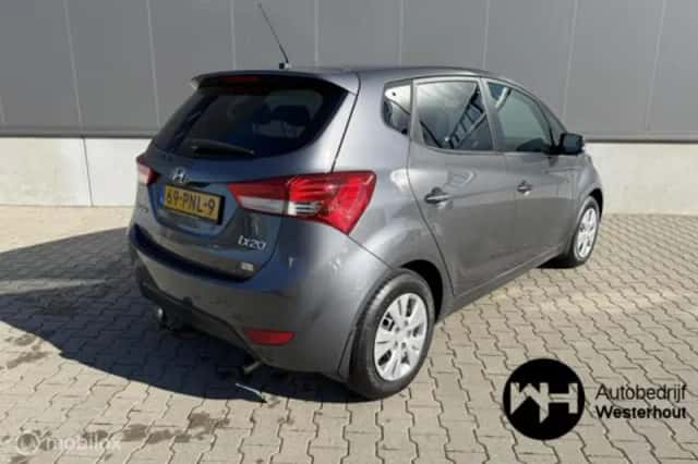Hyundai ix20 (2011) thumbnail 3