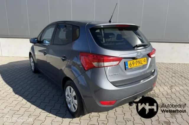 Hyundai ix20 (2011) thumbnail 4