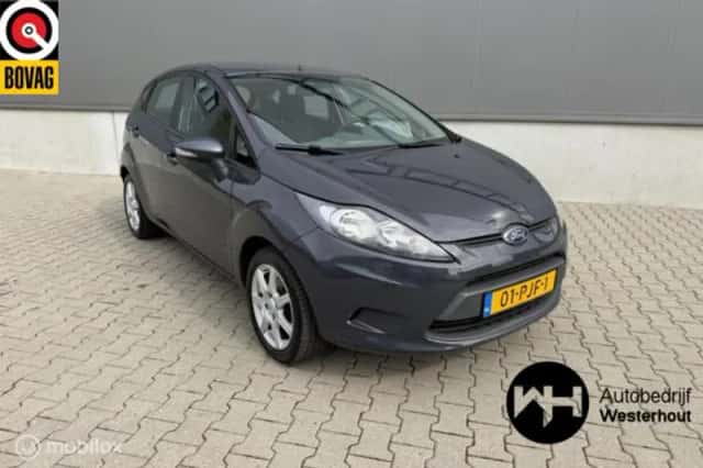 Ford Fiesta (2011) thumbnail 1