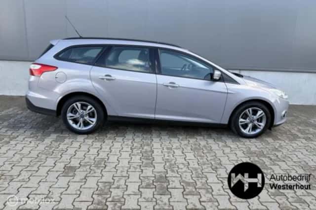 Ford Focus (2014) thumbnail 5
