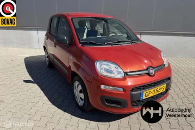 Fiat Panda (2015) thumbnail 1