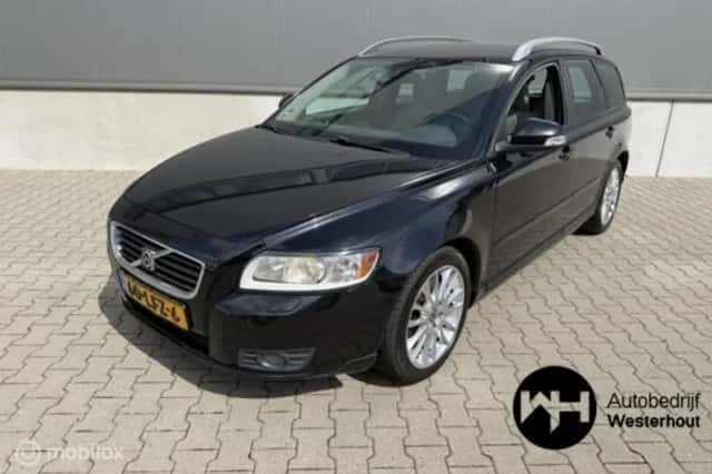 Volvo V50 (2010) thumbnail 2
