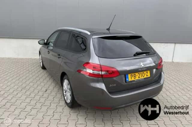 Peugeot 308 (2017) thumbnail 3