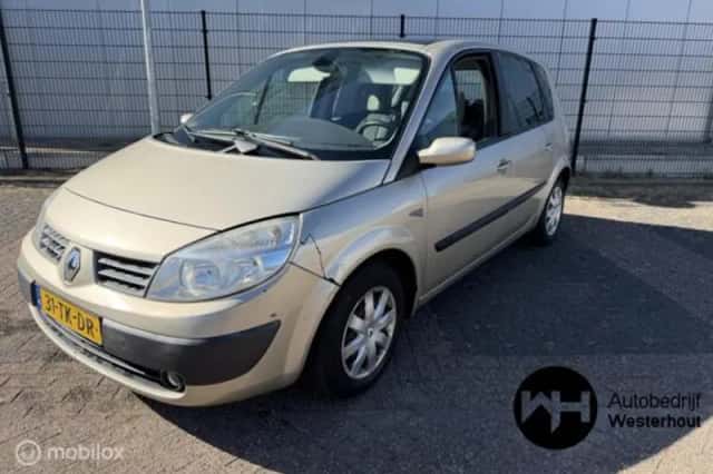 Renault Scénic (2006) thumbnail 2