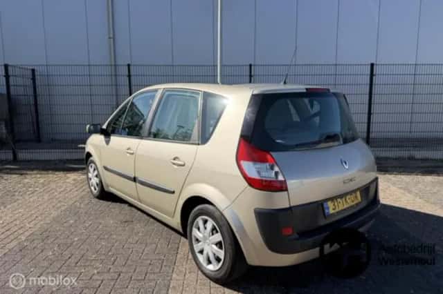 Renault Scénic (2006) thumbnail 4