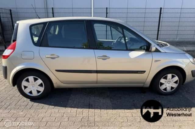 Renault Scénic (2006) thumbnail 5