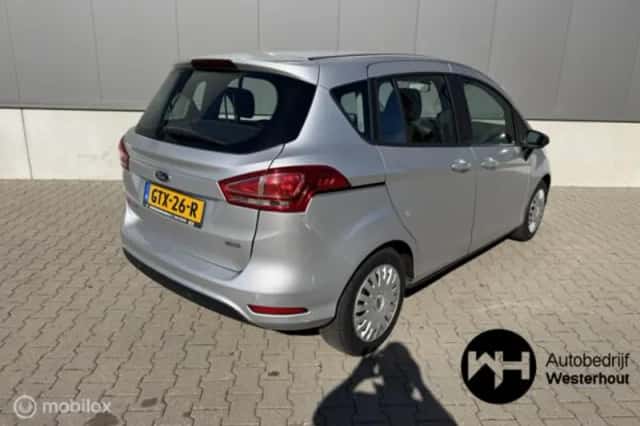 Ford B-Max (2015) thumbnail 4
