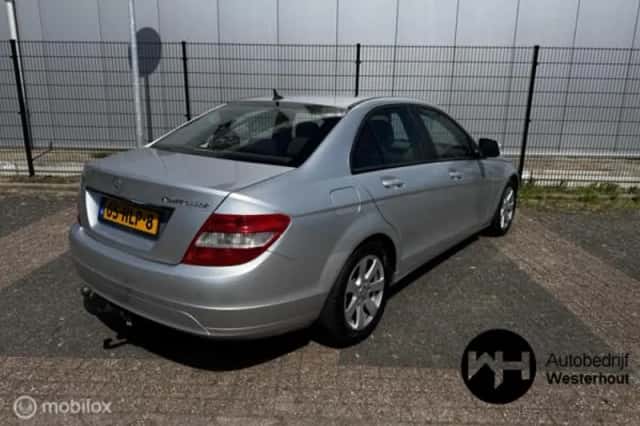 Mercedes-Benz C-Klasse (2009) thumbnail 4