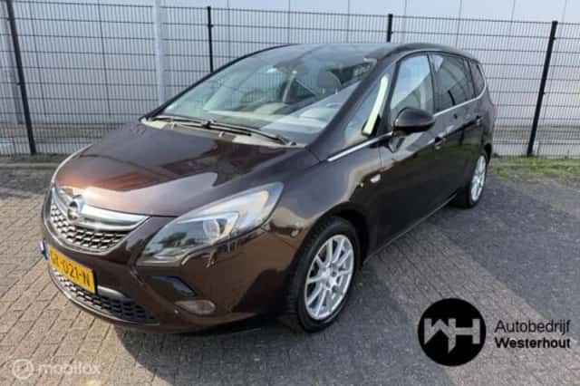 Opel Zafira (2014) thumbnail 2