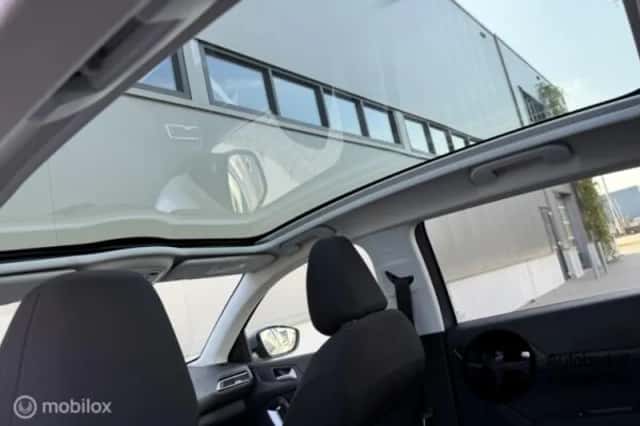 Peugeot 308 (2018) thumbnail 4