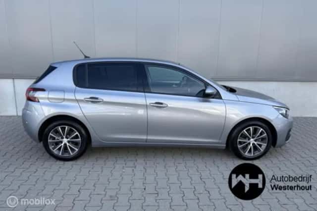Peugeot 308 (2018) thumbnail 6