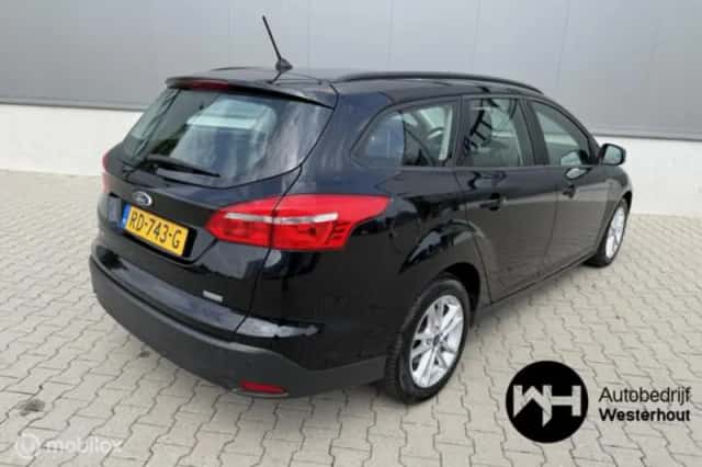 Ford Focus (2017) thumbnail 3