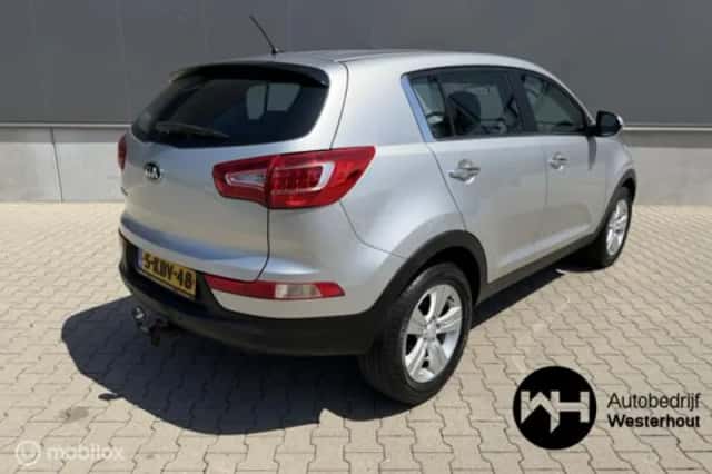 Kia Sportage (2013) thumbnail 4