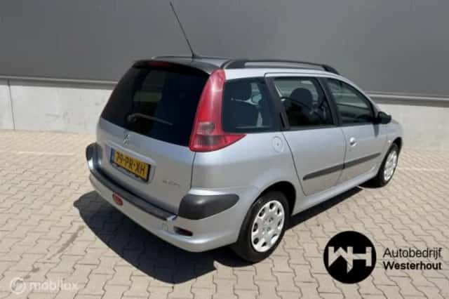 Peugeot 206 (2004) thumbnail 3