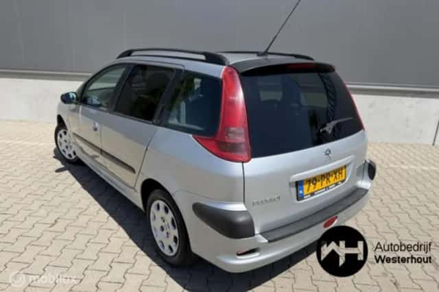 Peugeot 206 (2004) thumbnail 4