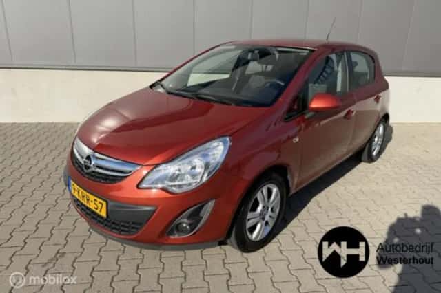 Opel Corsa (2013) thumbnail 2