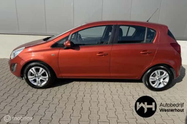 Opel Corsa (2013) thumbnail 6