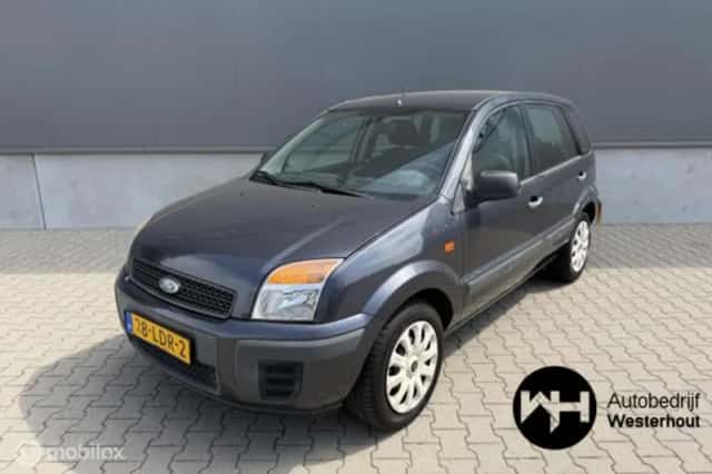 Ford Fusion (2010) thumbnail 2