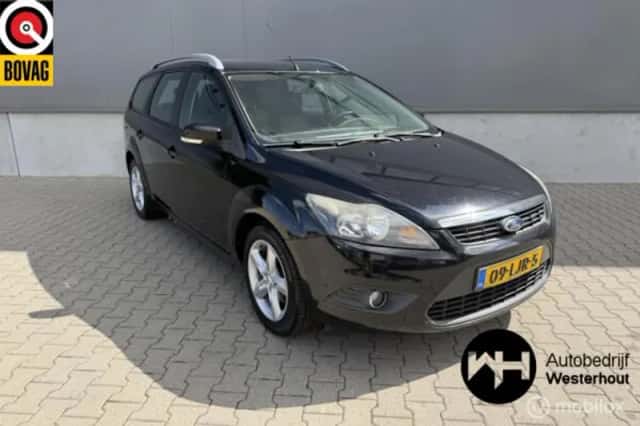 Ford Focus (2010) thumbnail 1