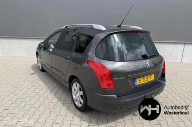 Peugeot 308 (2012) thumbnail 3
