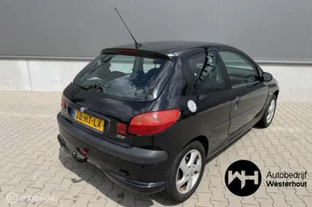Peugeot 206 (2002) thumbnail 4
