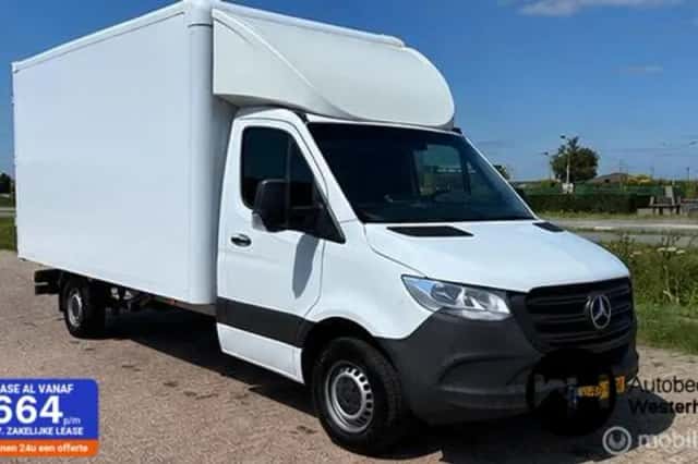 Mercedes-Benz Sprinter (2023) thumbnail 1
