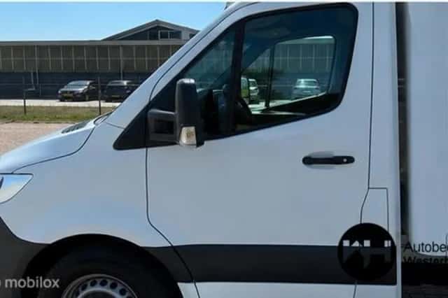 Mercedes-Benz Sprinter (2023) thumbnail 2
