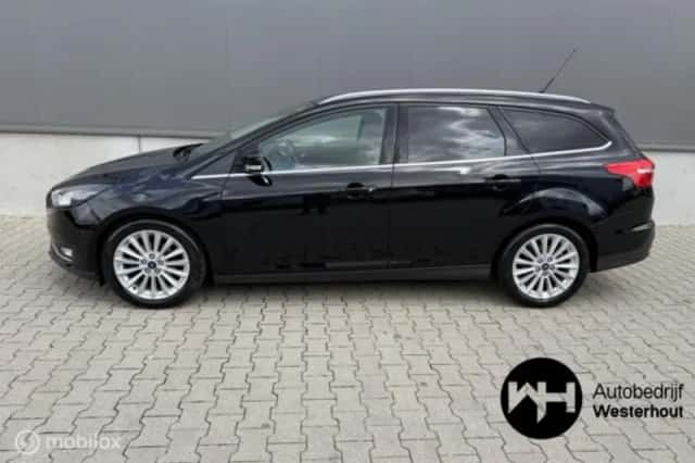 Ford Focus (2016) thumbnail 5