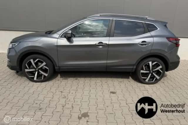 Nissan Qashqai (2017) thumbnail 5