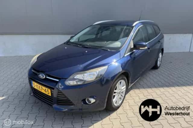 Ford Focus (2013) thumbnail 2