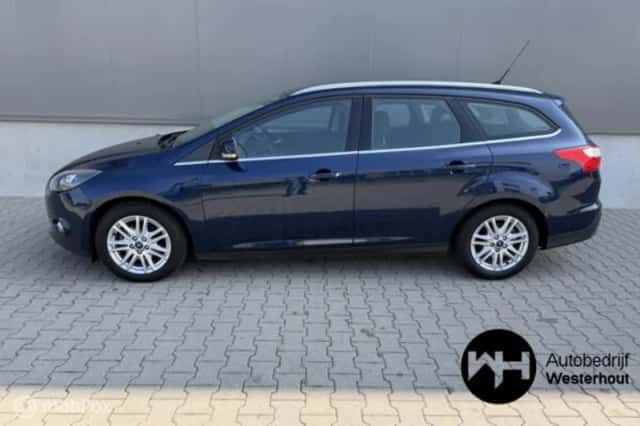 Ford Focus (2013) thumbnail 5