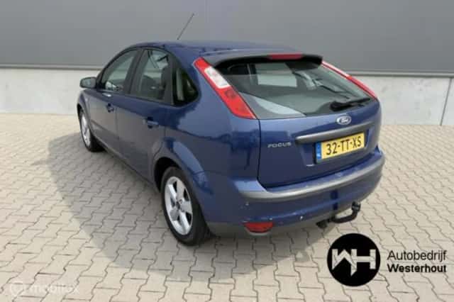 Ford Focus (2007) thumbnail 3