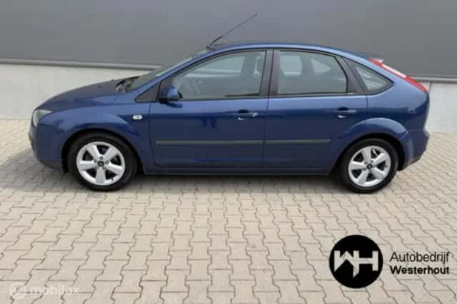 Ford Focus (2007) thumbnail 5