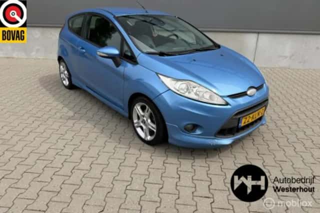 Ford Fiesta (2010) thumbnail 1
