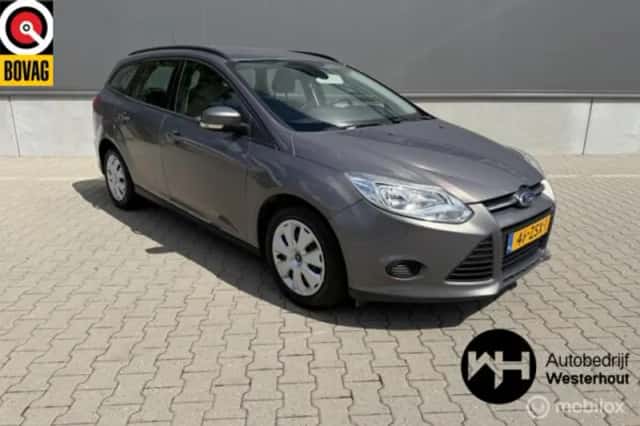 Ford Focus (2013) thumbnail 1