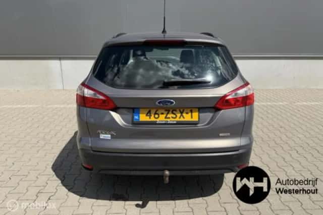 Ford Focus (2013) thumbnail 4