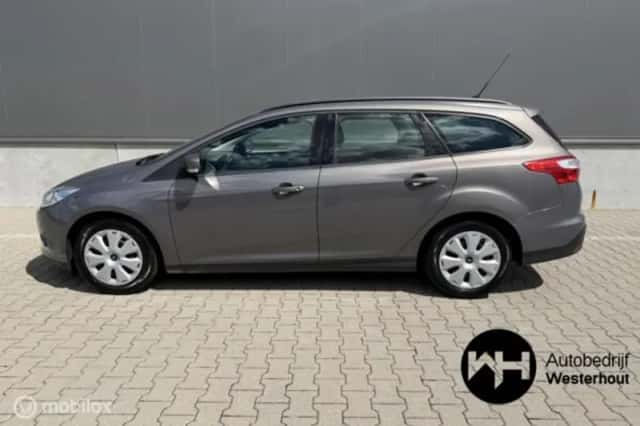 Ford Focus (2013) thumbnail 6