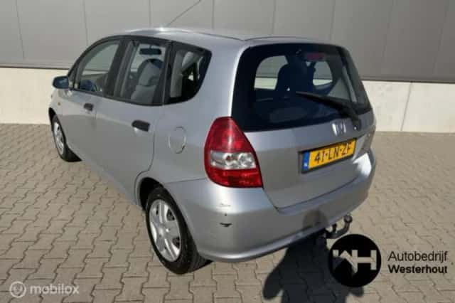 Honda Jazz (2003) thumbnail 3