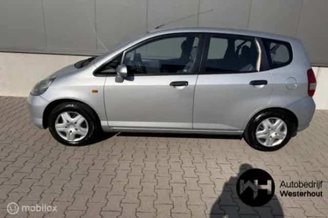 Honda Jazz (2003) thumbnail 5