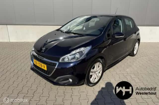 Peugeot 208 (2018) thumbnail 2