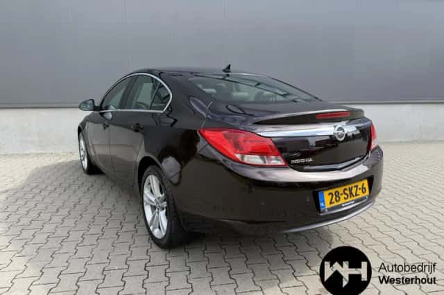 Opel Insignia (2011) thumbnail 4