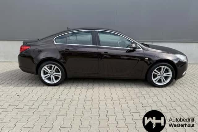 Opel Insignia (2011) thumbnail 6