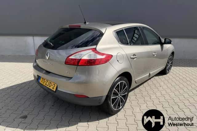 Renault Mégane (2012) thumbnail 4