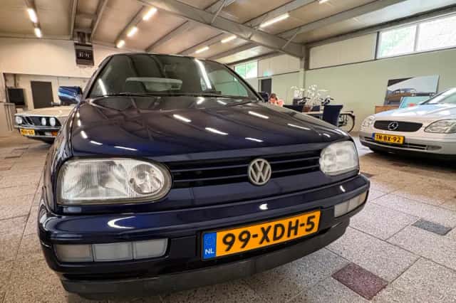 Volkswagen Golf (1995) thumbnail 1