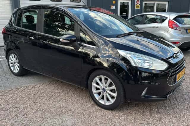 Ford B-Max (2017) thumbnail 1