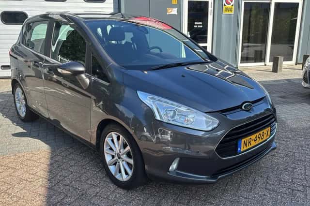 Ford B-Max (2017) thumbnail 1