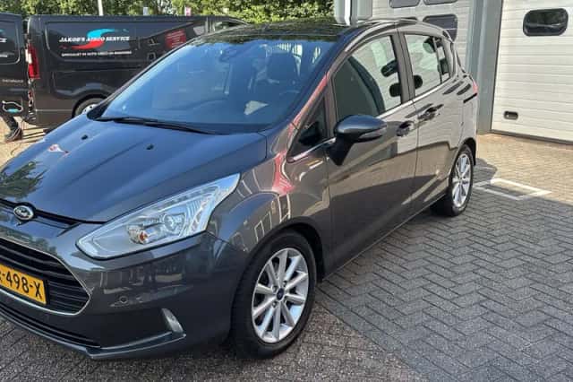Ford B-Max (2017) thumbnail 3